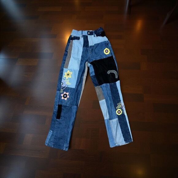 BDG High-Waisted Baggy Jean - Patched Size 25 #35 - Picture 1 of 9